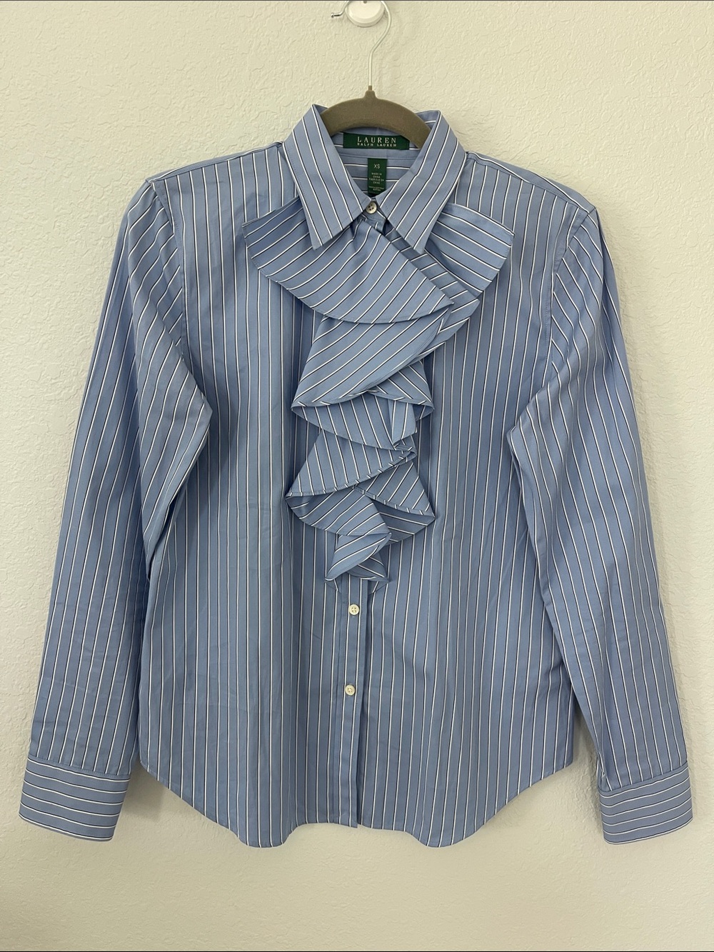 Lauren Ralph Lauren XS Blue Striped Ruffle Front Button‎ Down Blouse